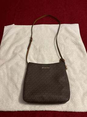 Michael Kors Jet Set Travel Large Messenger Crossbody Bag in Brown Signature MK